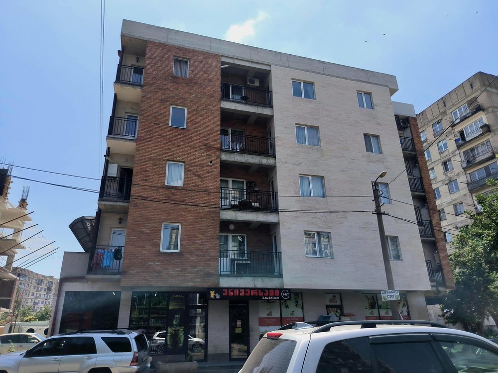 Ostati House